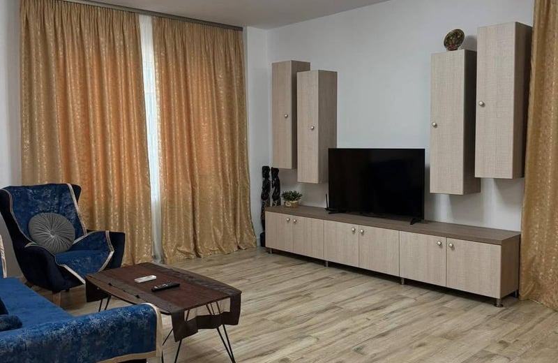 Rent of furnished 3-room apartments, 85 m², with a lake view, Constanța, Romania